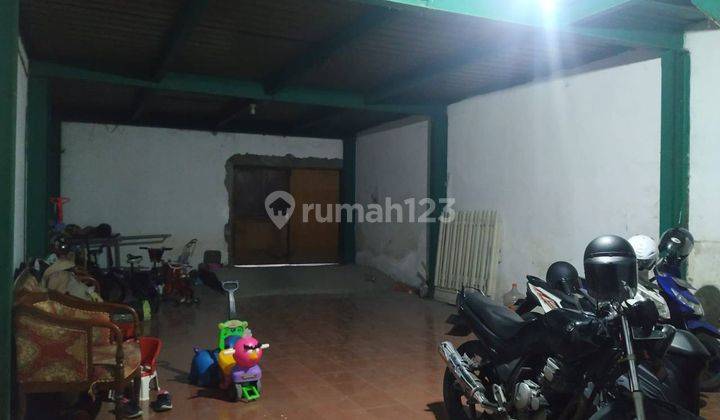 LANGKA! Dijual Rumah Petemon Barat Satu Lantai 5