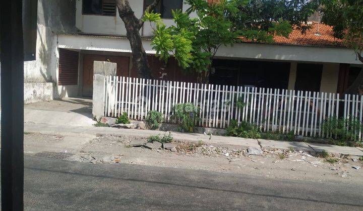 LANGKA! Dijual Rumah Petemon Barat Satu Lantai 8