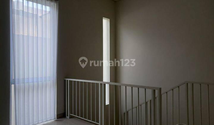 Disewakan! Rumah 2 Lantai Central Park Juanda Semi Furnished 7