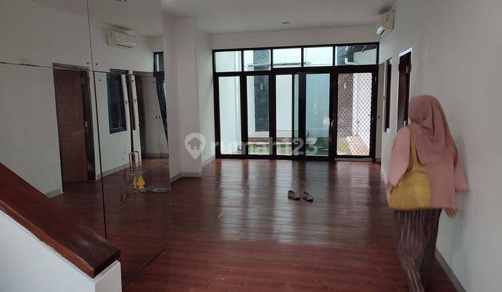 Dijual Rumah Siap Huni di Emerald Terrace Bintaro Jaya 1