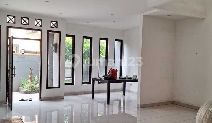 Rumah 2 lantai siap huni di Bintaro Sektor 2