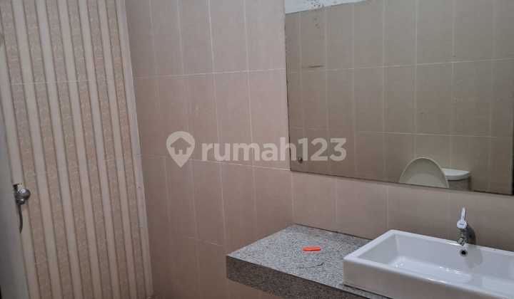 Rumah 2 lantai siap huni di Bintaro Sektor 2 2
