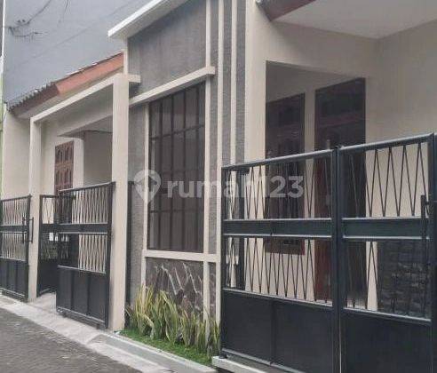 Rumah di Kebonsari SHM Sudah Renovasi 1