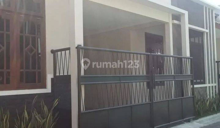 Rumah di Kebonsari SHM Sudah Renovasi 2