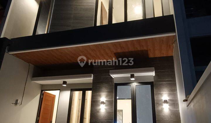 RUMAH SCANDINAVIAN SURABAYA SUTOREJO 2