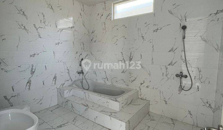 Dijual Rumah Mewah Modern Klampis Anom Surabya 2