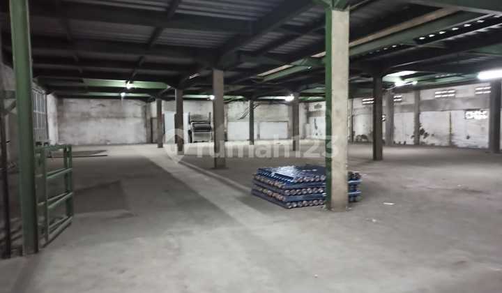 Gudang Mainroad Strategis di Caringin 4