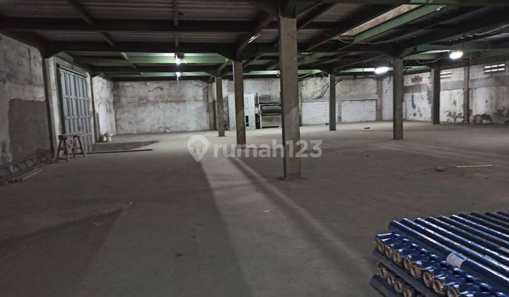 Gudang Mainroad Strategis di Caringin 6