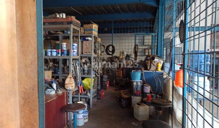 Gudang Bonus Kantor di Melong Raya 4