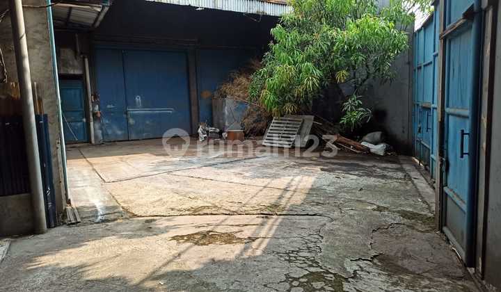 Gudang Strategis di Melong Raya 5