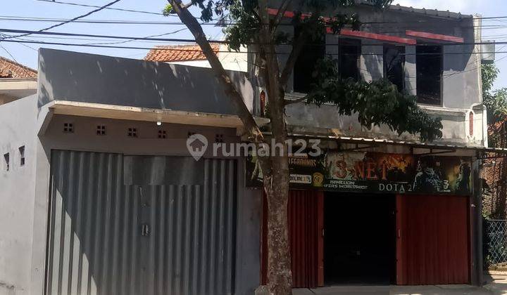 Rumah Lokasi Ramai Strategis di Terusan Kopo 1