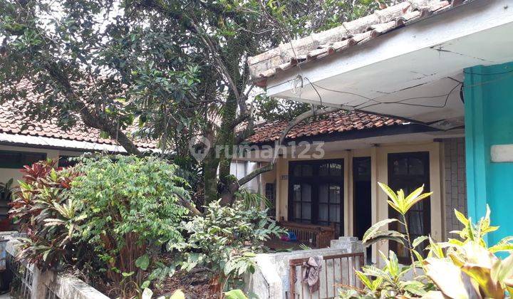 Rumah Bangunan Lama Lokasi Dekat Ke Jalan Utama di Margahayu 1