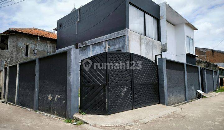 Rumah + Gudang Bangunan Baru Siap Pakai di Cigondewah 1