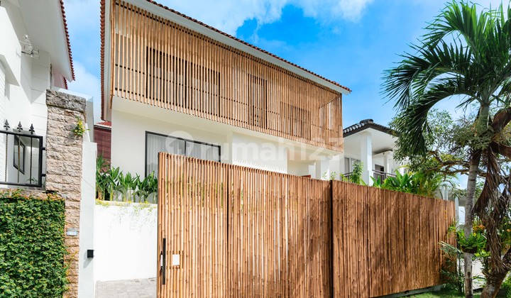 Dijual Villa 3 Bedroom Ensuited Bedrooms Pecatu - Bali