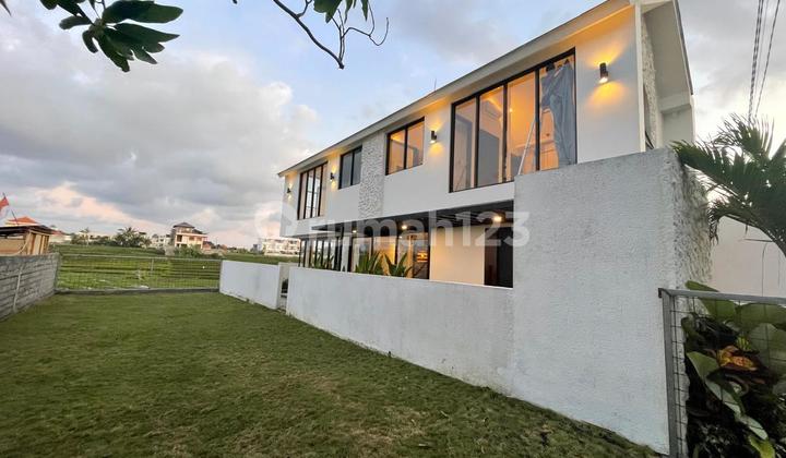 Dijual Villa 2-Bedrooms di Tengah Sawah Cemagi, Badung - Bali Dijual Villa 2-Bedrooms di Tengah Sawah Cemagi, Badung - Bali