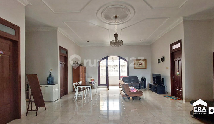 Rumah Klasik Siap Huni Dekat Sam Poo Kong di Puspanjolo Semarang 1