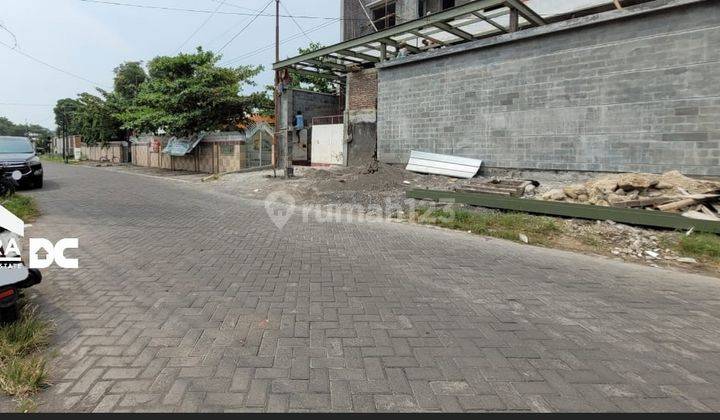 Rumah Usaha Butuh Renovasi Dekat Bandara Taman Hasanudin Semarang 4