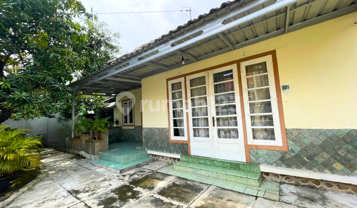 House with Active Boarding Near Udinus in Arjuna Pindrikan 1