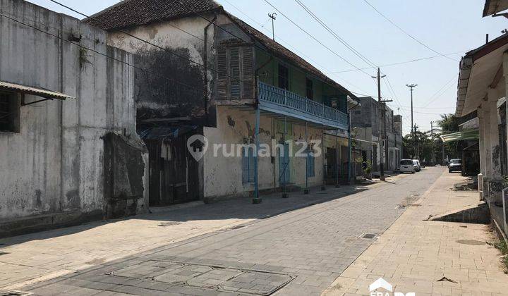 Ruang Usaha Bangunan Heritage 2 Lantai di Kota Lama Semarang 1