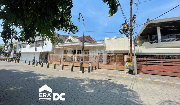 Rumah Pinggir Jalan Cocok Untuk Cafe Kota Lama Semarang 2