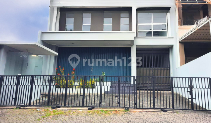 Rumah dan Kantor Dalam 1 Gedung Ada Kolam Renang Ki Mangunsarkoro 1