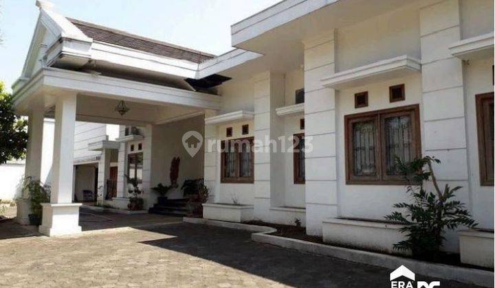 Rumah Mewah Sangat Luas Ada Lapangan Futsal Kopo Mas Regency 1