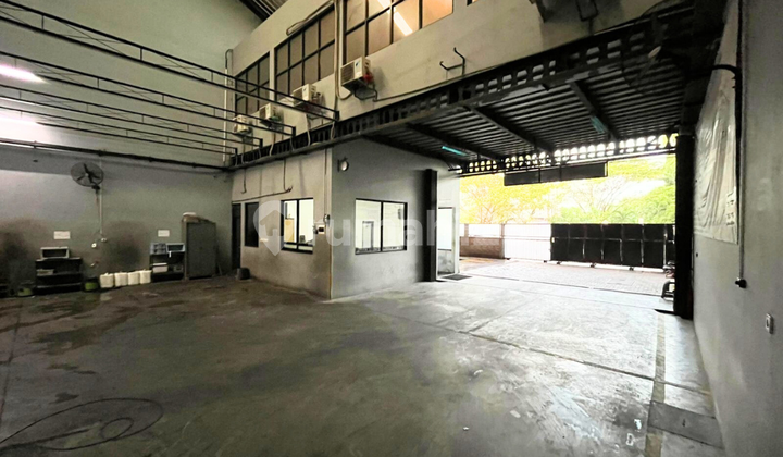 Business Space with Ready-to-Use Office and Mess in Hasanudin Kalimas, Semarang 1