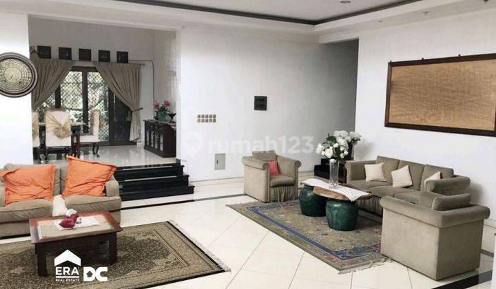 Rumah Mewah Sangat Luas Ada Lapangan Futsal Kopo Mas Regency 2