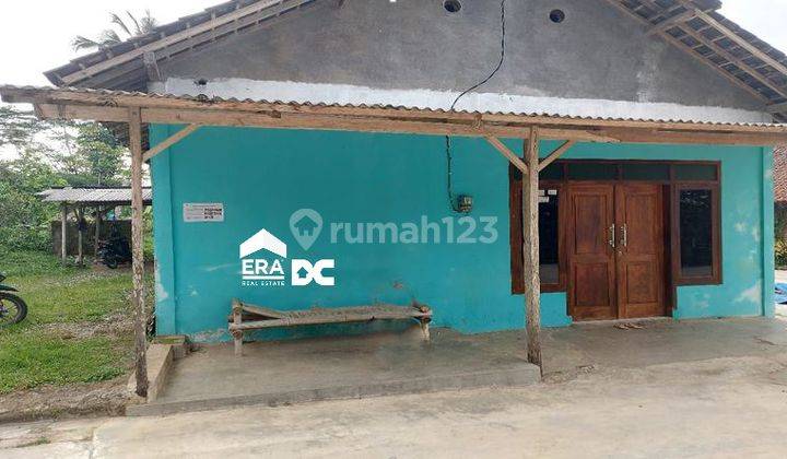 Rumah Halaman Luas Area Pemukiman Padat Penduduk Boja Kendal 1