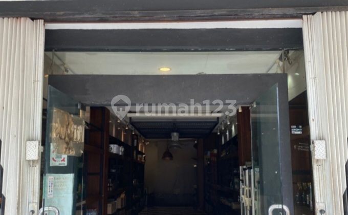 Ruko 3 Lantai Strategis di Tebet Jakarta Selatan Ruko 3 Lantai Strategis di Tebet Jakarta Selatan