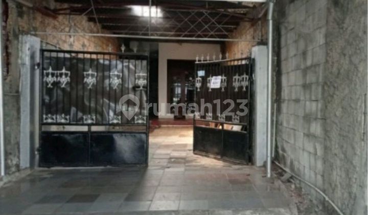 Boarding House in a Strategic Area in Kembangan, West Jakarta Boarding House in a Strategic Area in Kembangan, West Jakarta