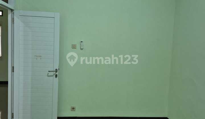 For Sale Ready-to-Live Neat House Next to Summarecon Bekasi 2