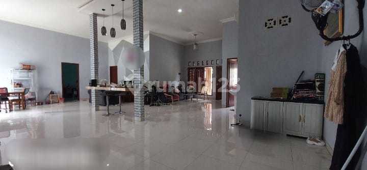 For Sale, 498 M2 Spacious House in Duta Harapan Near Summarecon Bekasi.