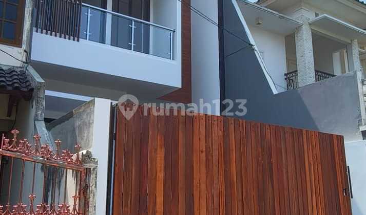 Dijual Rumah Baru Design Scandinavian Pondok Kelapa Jakarta Timur