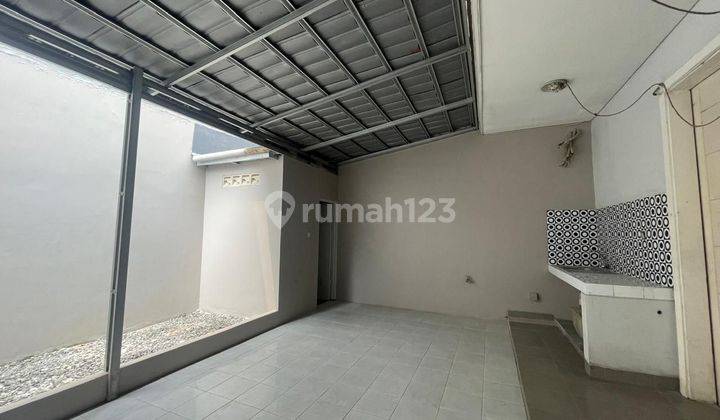 Di Sewakan Rumah Unfurnished Cluster Palm Summarecon Bekasi  2