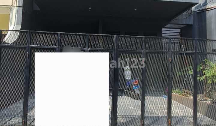 Dijual Murah Rumah Jakarta Timur Luas Bangunan 250m² 2