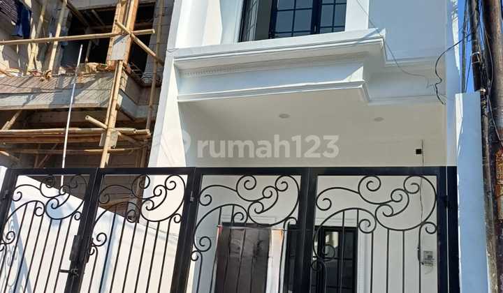 Dijual Rumah Baru Bangunan 100M² di Harapan Indah Bekasi