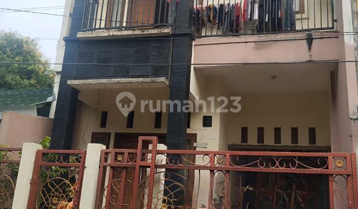 Dijual Rumah Dekat Stasiun dan Tol Bekasi Timur