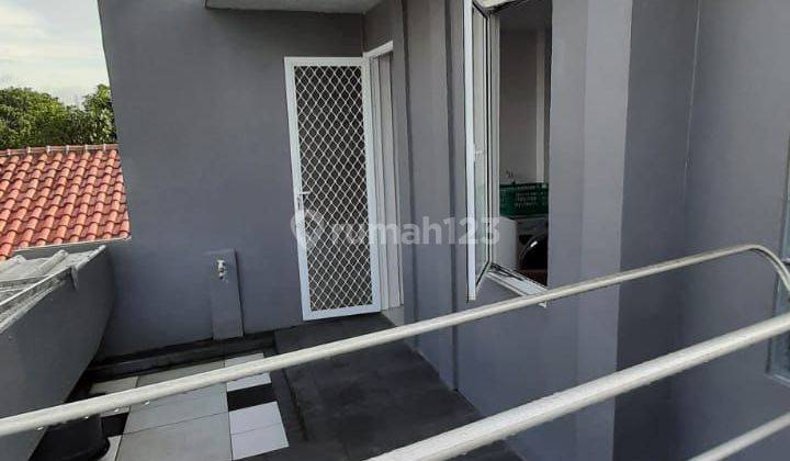 Rumah 2 Lantai Siap Huni Dalam Komplek Di Pondok Gede Bekasi Dijual 2