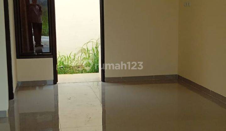 Rumah Baru Selatan di Jl. Permata Poros BSD 14