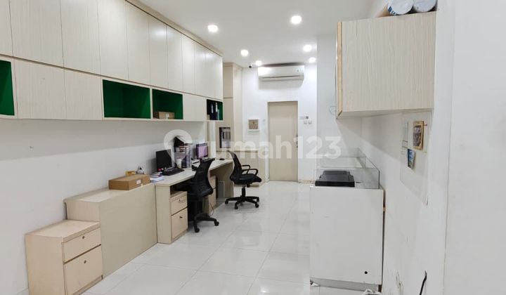 Dijual Ruko 4 Lt Full di Roxy Mas, LT 75 M², LB 300 M² Dijual Ruko 4 Lt Full di Roxy Mas, LT 75 M², LB 300 M²