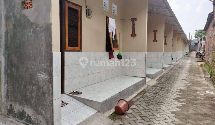 Dijual Rumah Kost ada 9 kamar. Kondisi aktif, full 2