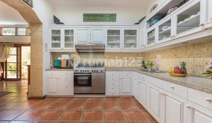 Premium Location In Central Seminyak - 4 Bedroom Villa Freehold 2