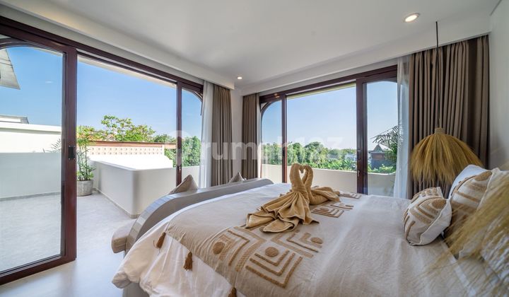 3 Bedroom Villa Prime LocationNear Batu Bolong Beach Canggu 3 Bedroom Villa Prime LocationNear Batu Bolong Beach Canggu