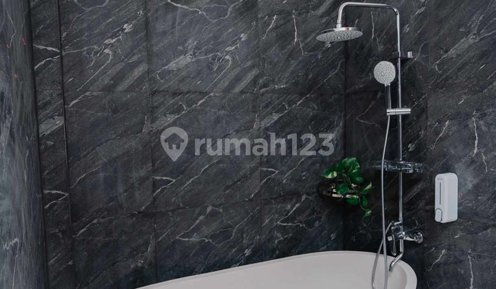 Baru Renovasi 3 Kamar Villa di Puri Gading 2