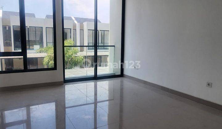  Rumah 4.5x15 PIK2 Pantai Indah Kapuk Jakarta Utara 1
