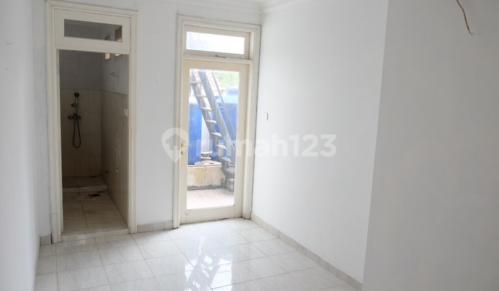 Pejaten House Area 707 Sqm Attractive Price 2