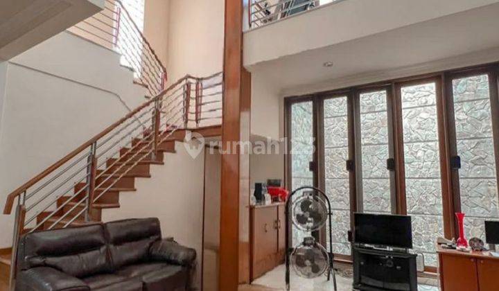 Rumah Semi Furnished Hook Meruya Jakarta Barat  1