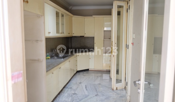 Rumah Pejaten Luas 707 Sqm Harga Menarik