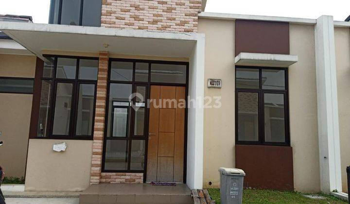 Rumah 2 Lantai Bagus Semi Furnished Vilagio, Tangerang 1